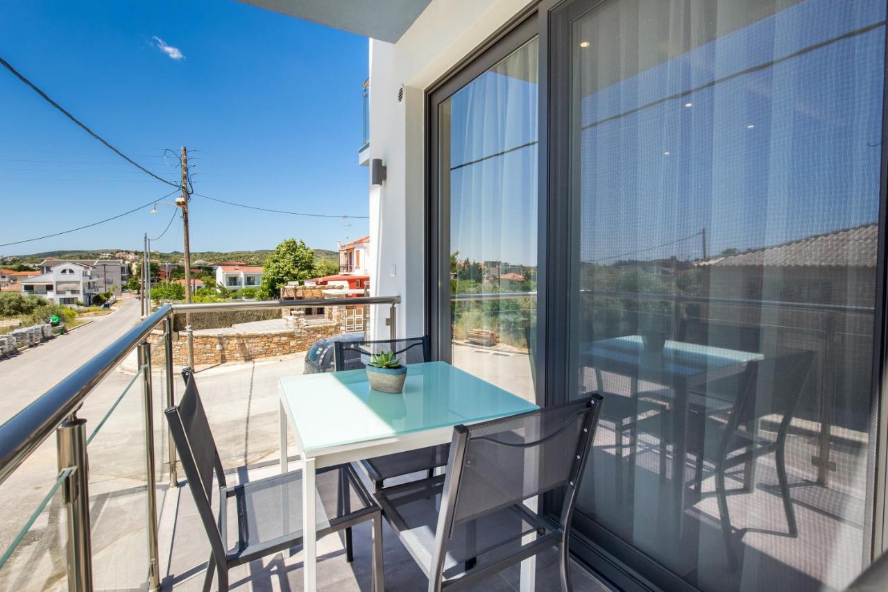 Azzurro Deluxe Apartment ลิเมนาเรีย ภายนอก รูปภาพ