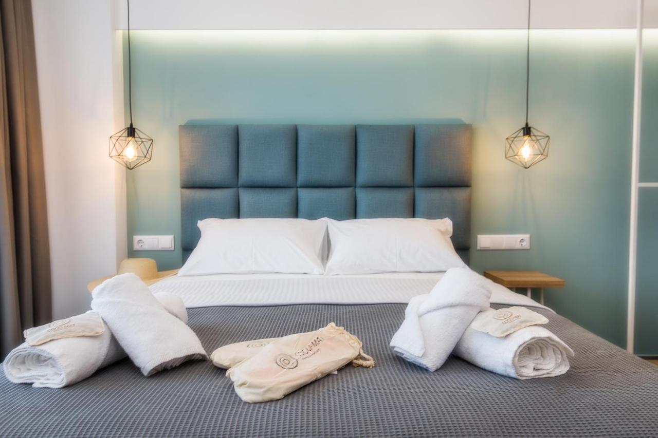 Azzurro Deluxe Apartment ลิเมนาเรีย ภายนอก รูปภาพ