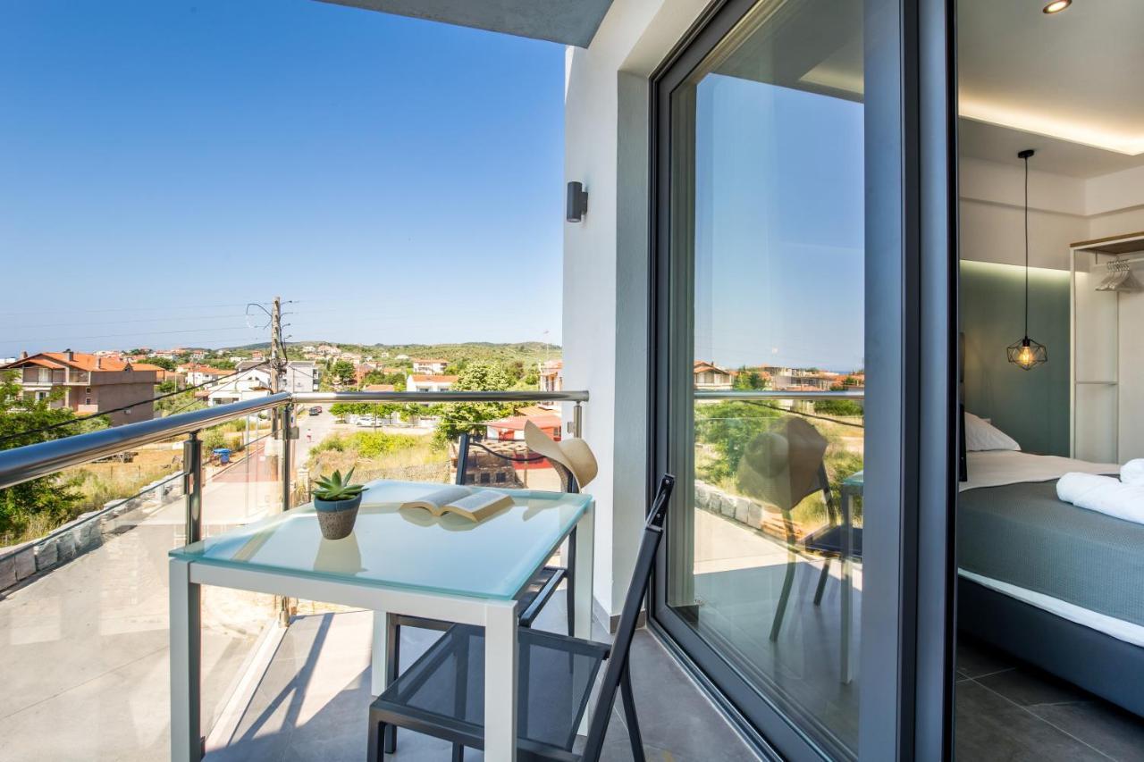 Azzurro Deluxe Apartment ลิเมนาเรีย ภายนอก รูปภาพ