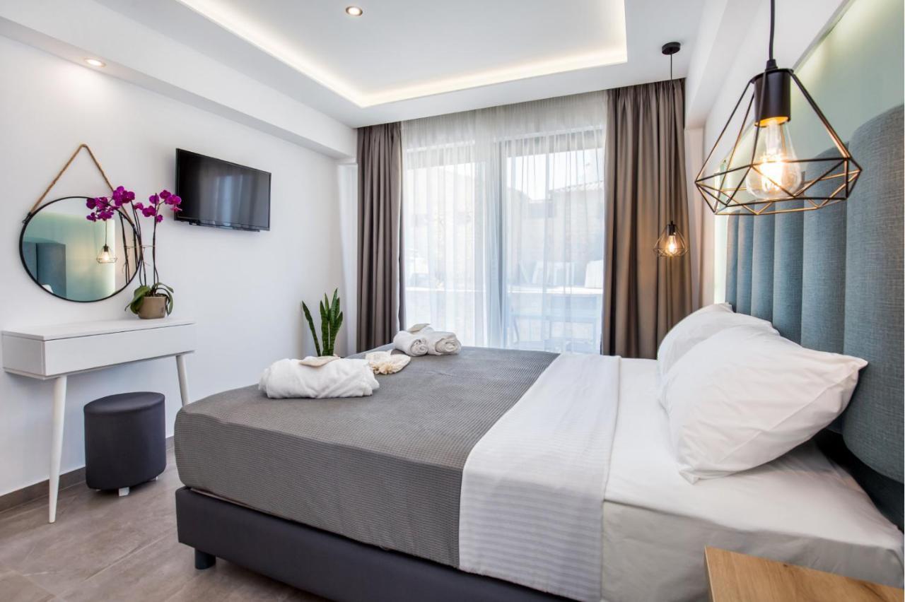 Azzurro Deluxe Apartment ลิเมนาเรีย ภายนอก รูปภาพ
